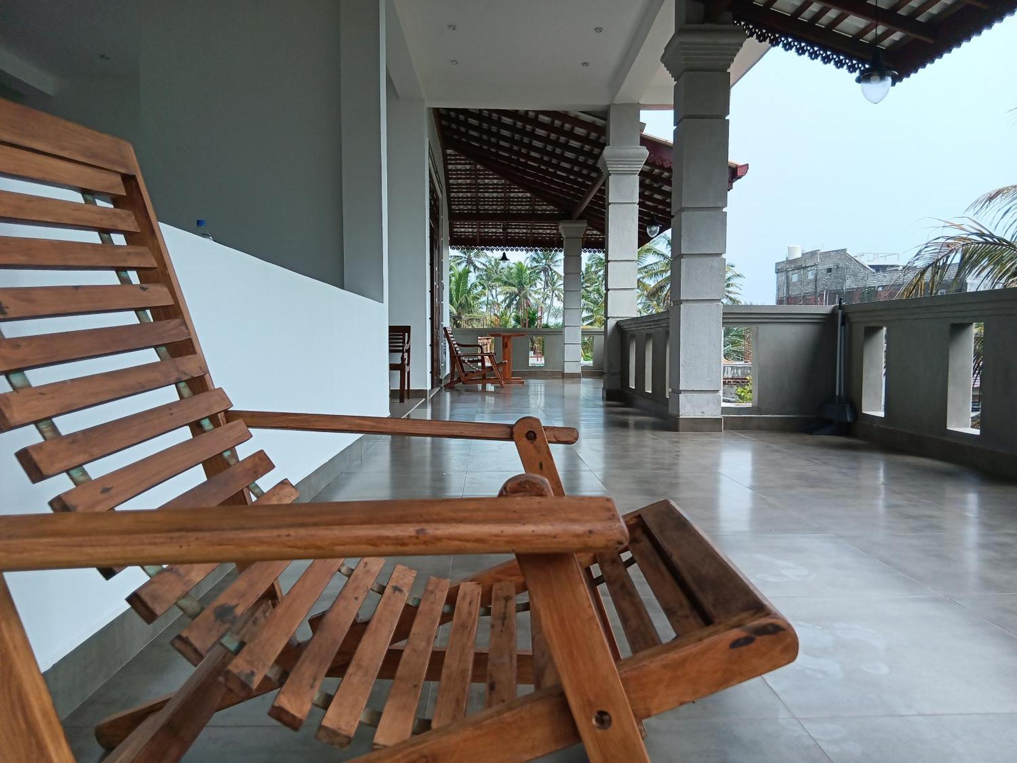 Plantation Surf Inn & Restaurant - Midigama East Habitación foto