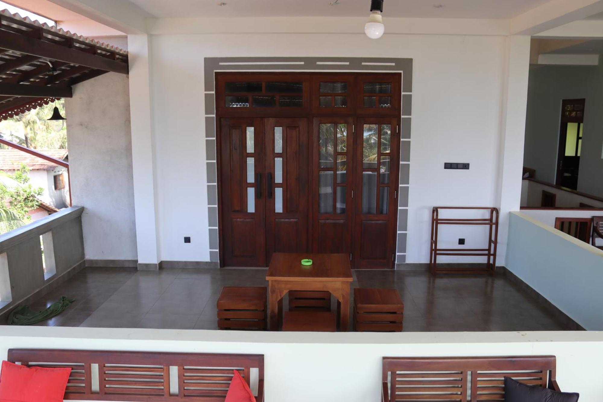 Plantation Surf Inn & Restaurant - Midigama East Exterior foto